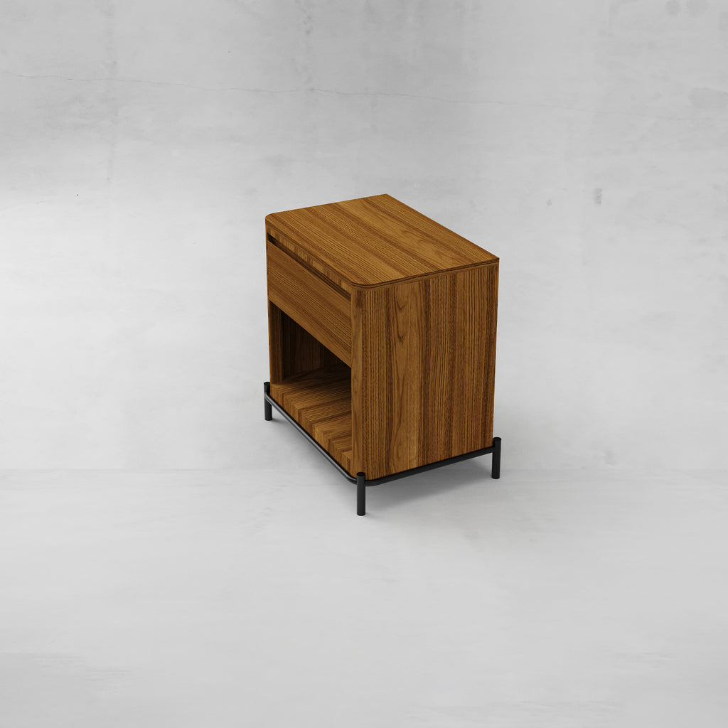 CUR-010A1 Buró Curvo con Cubierta de Madera y Base Metálica