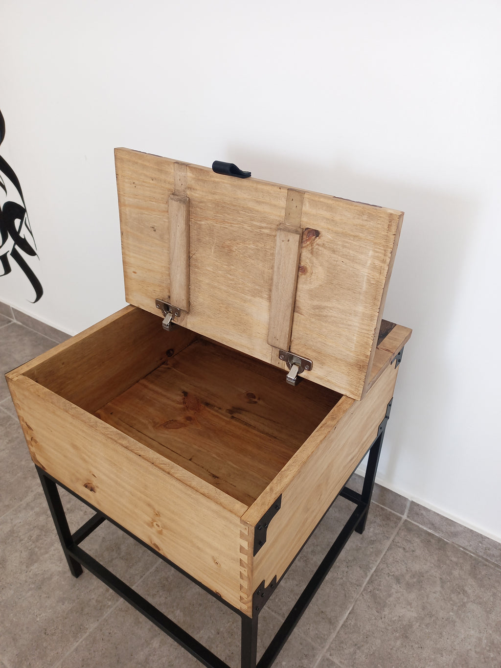 Mesa Lateral con Almacenamiento Urban Rustic