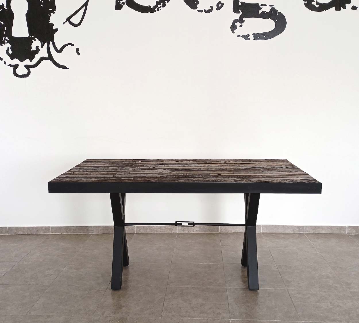 CR-813 240 Mesa Comedor Alto Voltaje