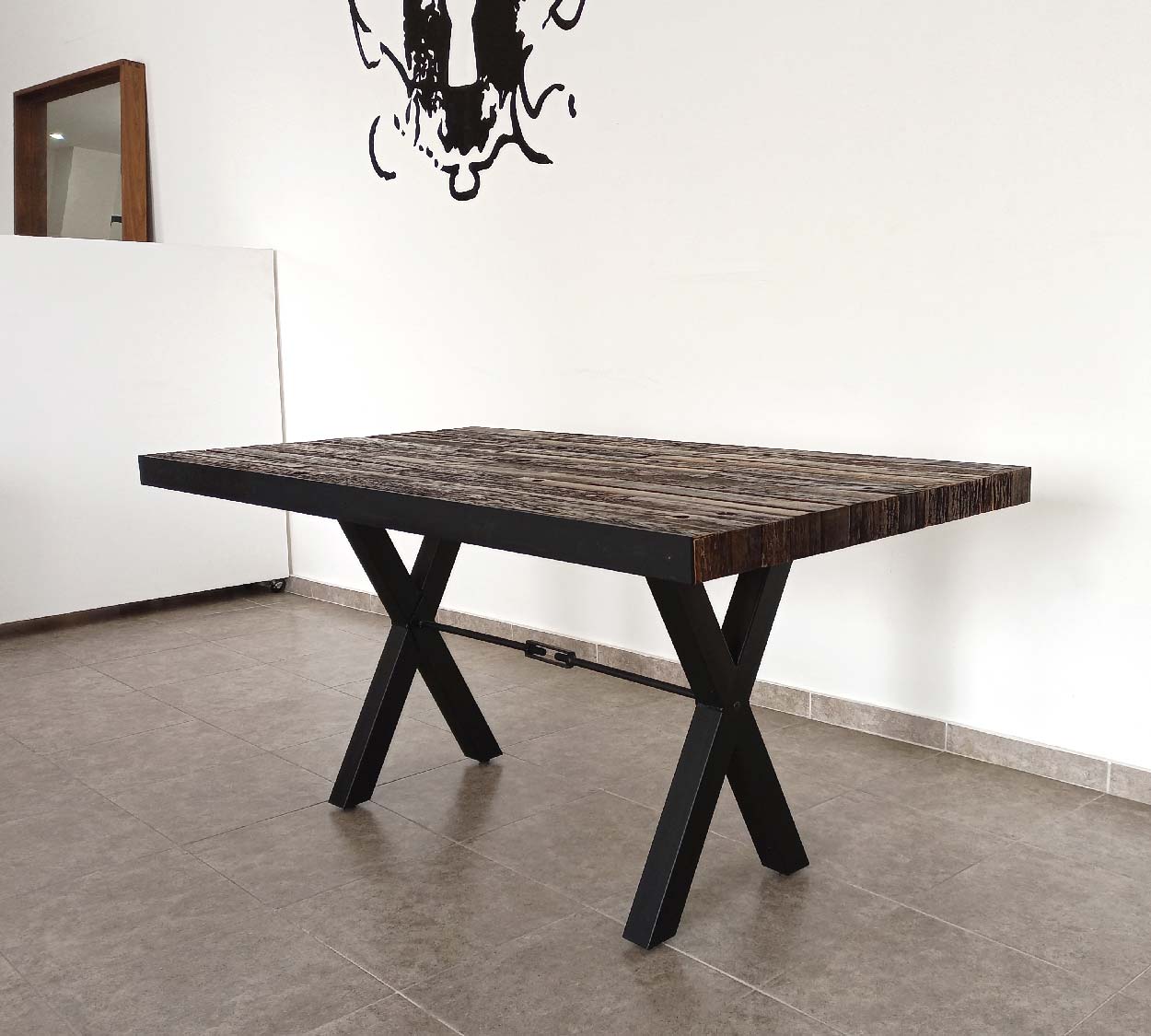CR-813 240 Mesa Comedor Alto Voltaje